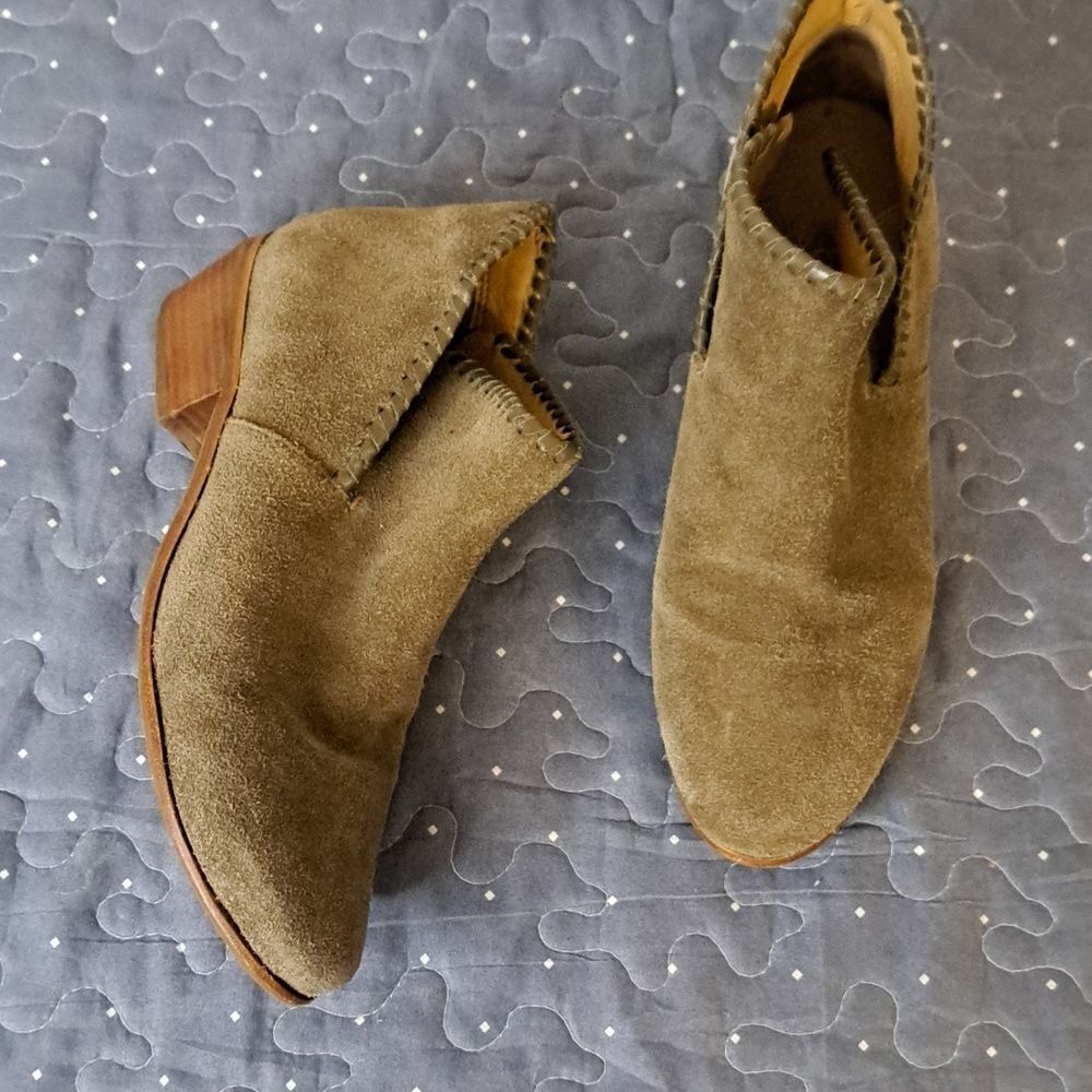 Jack Rogers green ankle boots size 8